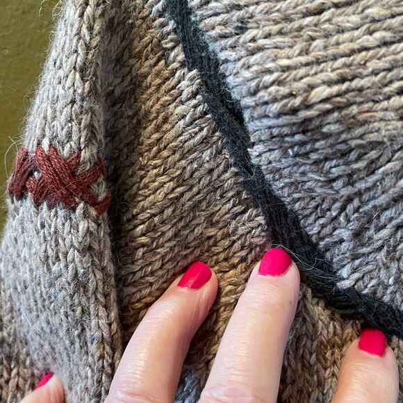 Vintage Studio Works size L Ramie blend hand stitched design sweater. - Picture 8 of 9